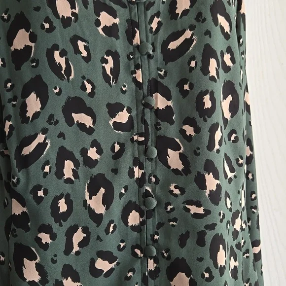 Torrid | Cami Tank/ Swing Green Leopard Top - Picture 3 of 9
